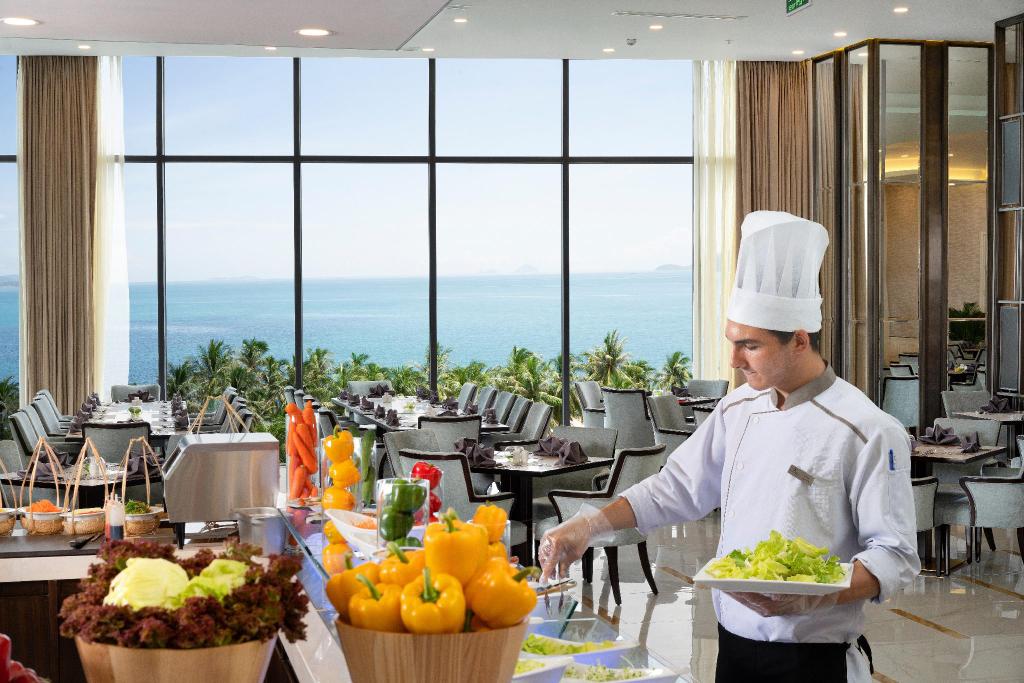 Vinpearl Condotel Beachfront Nha Trang-13