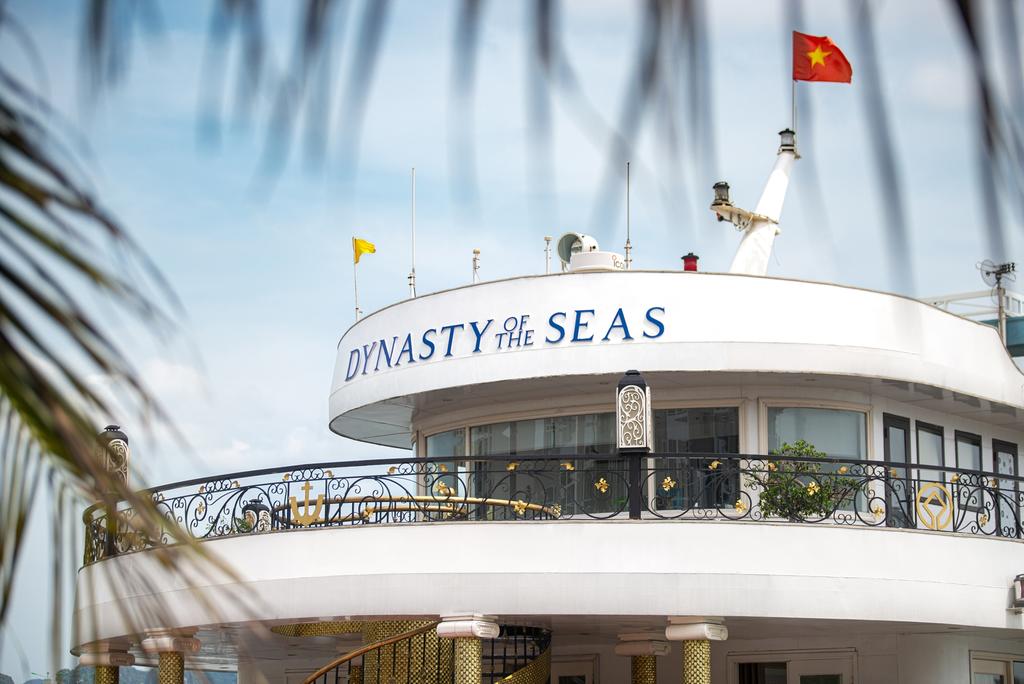 Du thuyền 5* Dynasty Cruises Hạ Long