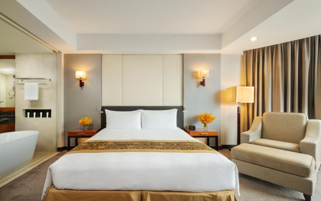 hyatt-regency-west-ha-noi-5-sao-23