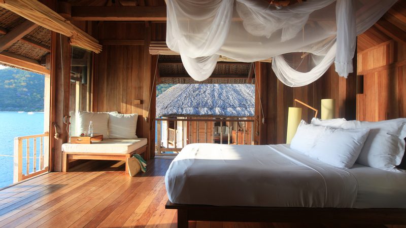 phong-ngu-bang-gia-six-senses-nih-van-bay