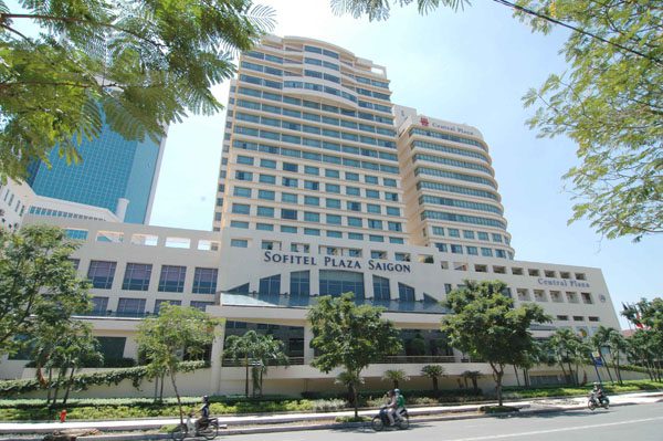 combo-voucher-khuyen-mai-gia-phong-khach-san-sofitel-saigon-plaza