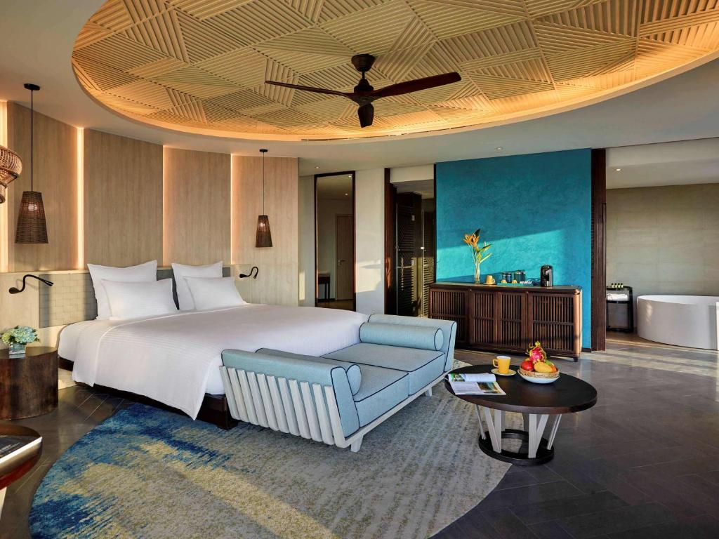 Review-PullMan-Phu_Quoc-Beach-Resort-12