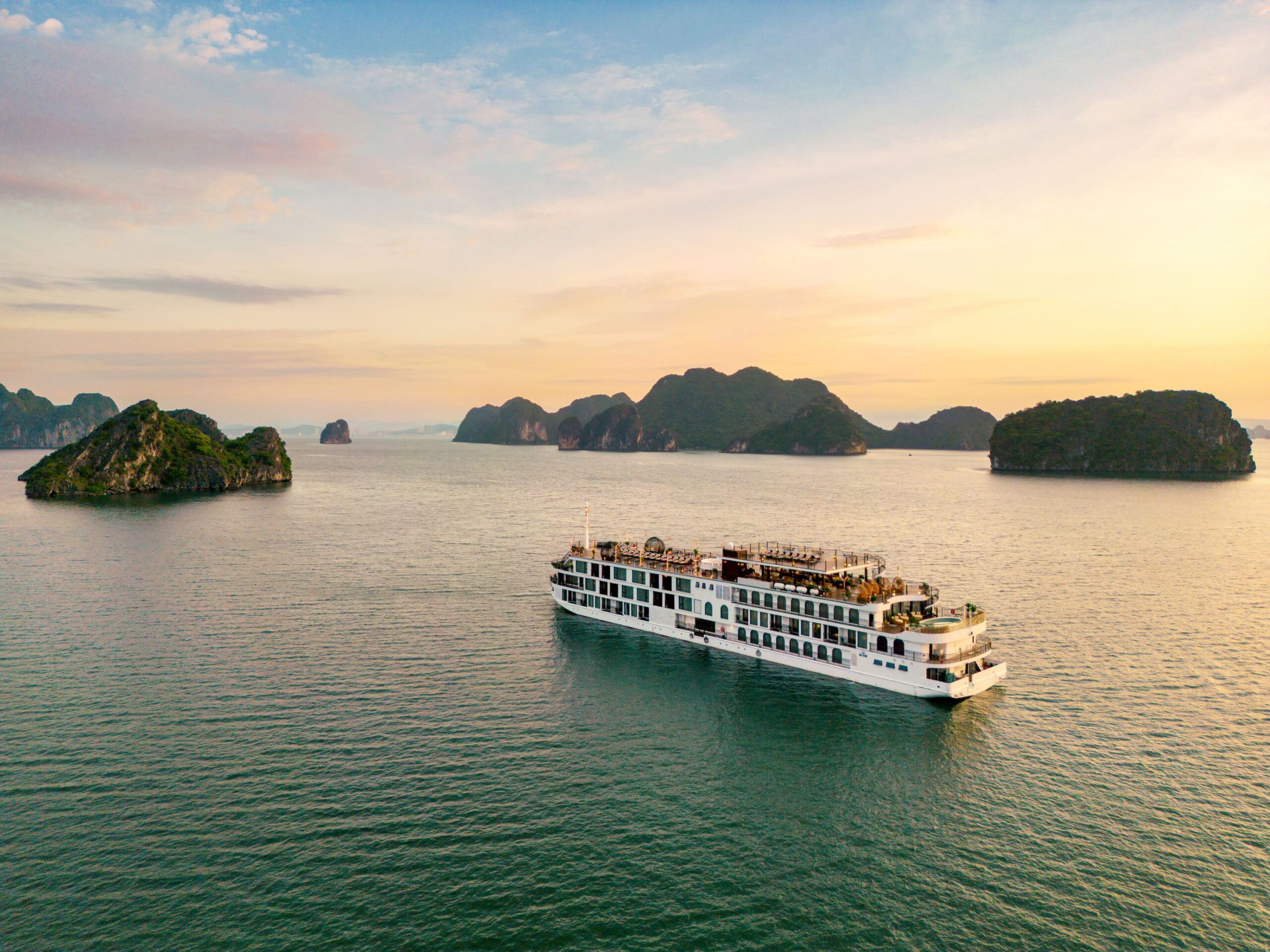 614176501. Overview Indochine Premium Luxurious Cruise In Halong Bay (1)