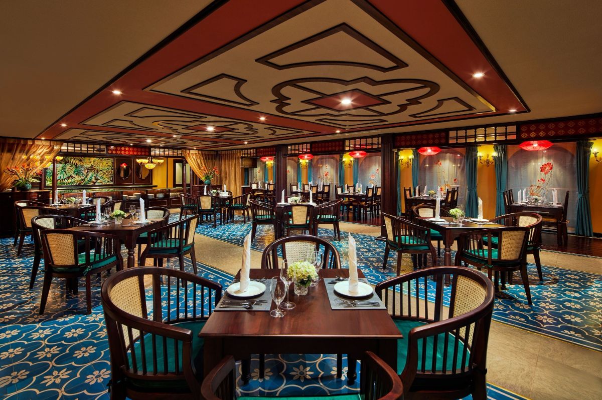 614176507.1. Tonkin Restaurant Indochine Premium Cruise Halong Bay (4)