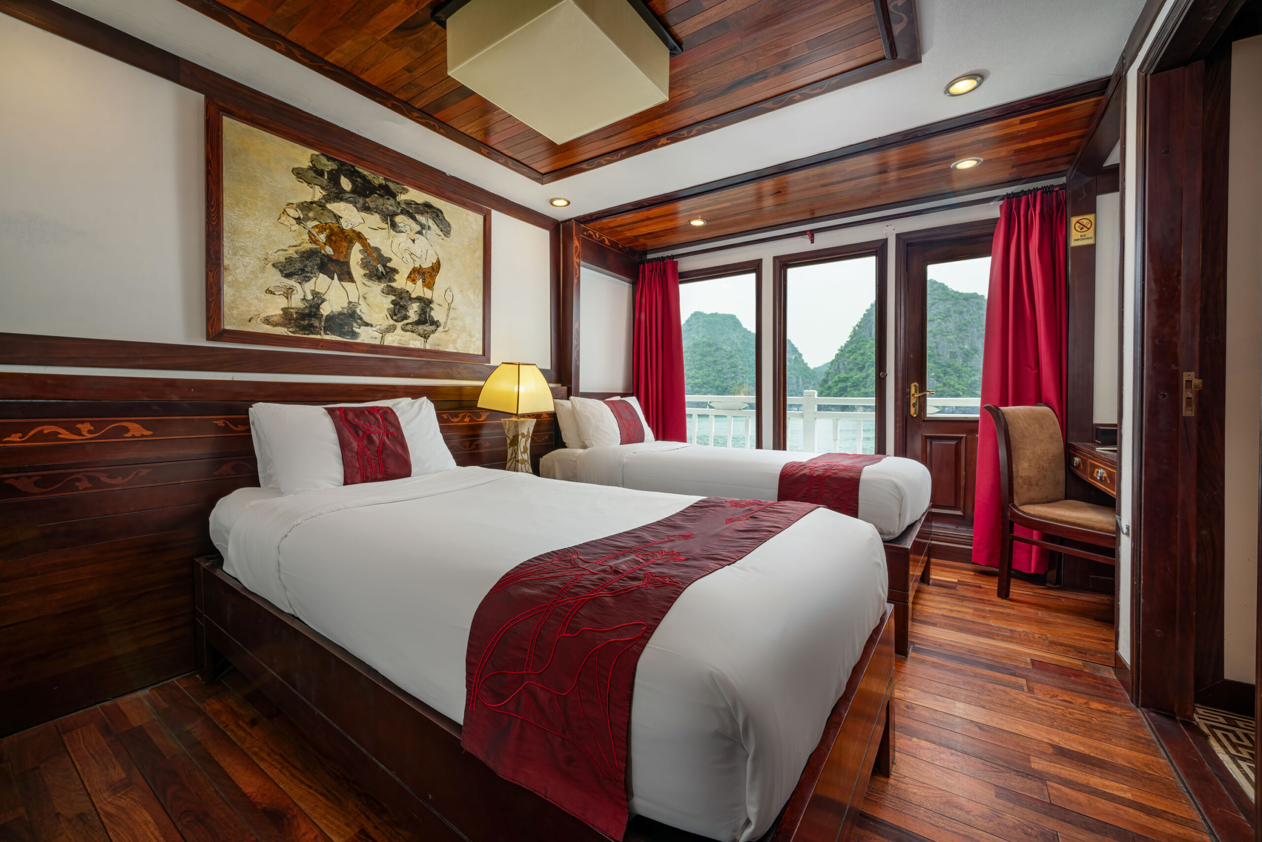 927923325.2 Deluxe Room Indochina Sails 4 scaled